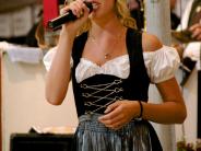 Girl singing at Volkfest